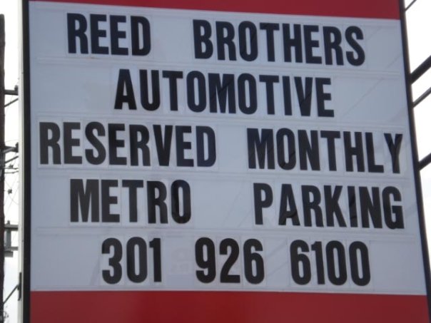 Reed Brothers Automotive Signs Go Up