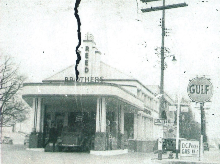 Reed Brothers Dodge Gulf Gas Station