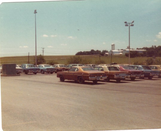 1970 Reed Brothers Dodge car lot