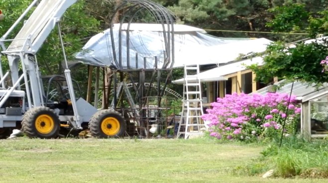 Light Dodger Steel & Glass