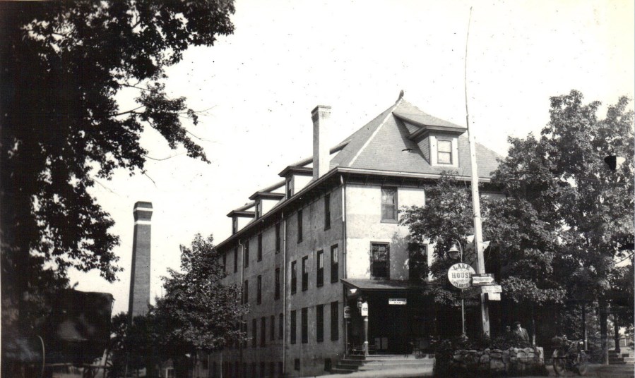 Saylorsburg Lake House