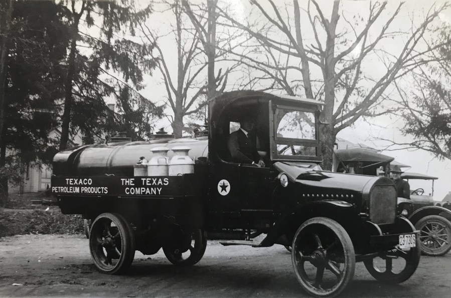 1917 Texaco Petroleum Truck
