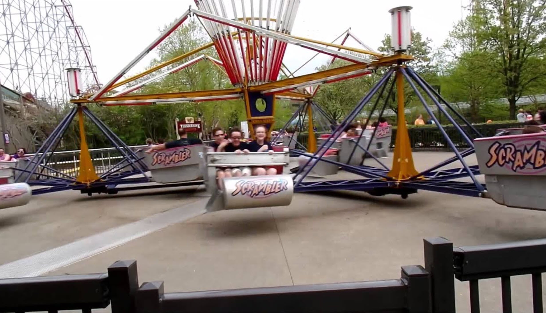 Scrambler carnival ride
