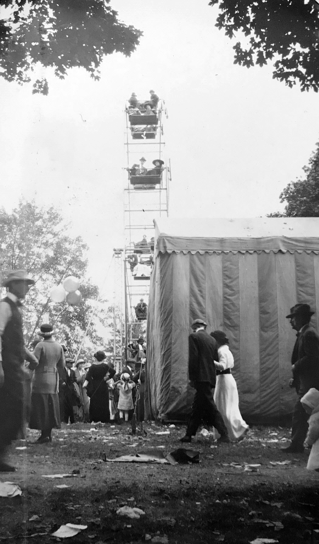 1920s ferris wheel