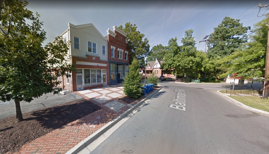 B&O Railroad Crossing