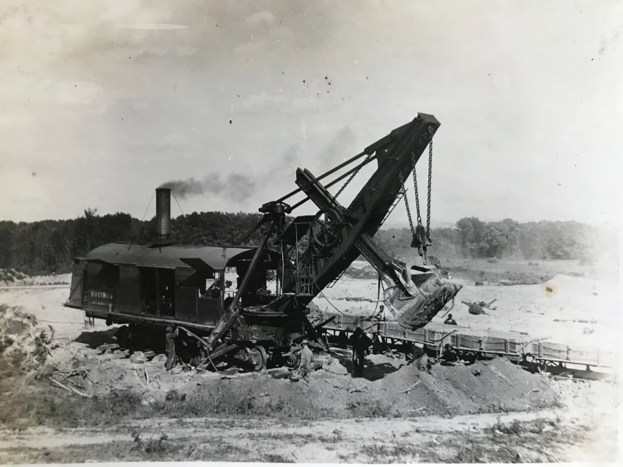 1912 grading of Massachussets Ave