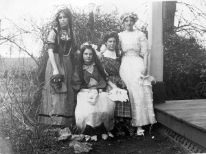What Halloween Looked Like 100 Years Ago | Reed Brothers Dodge History