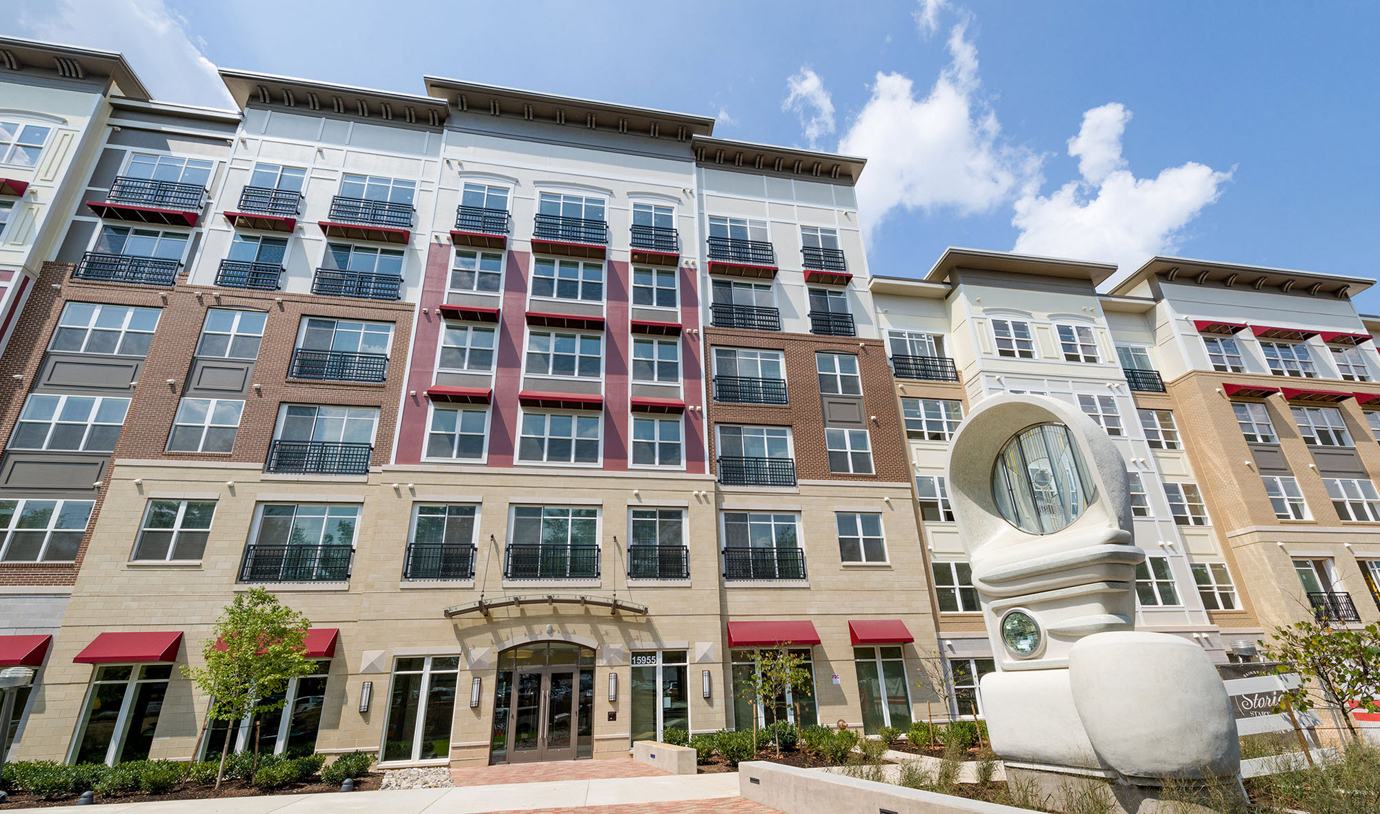 Bainbridge Shady Grove Metro Apartments