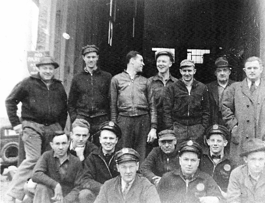 1920s Sales and Service Staff