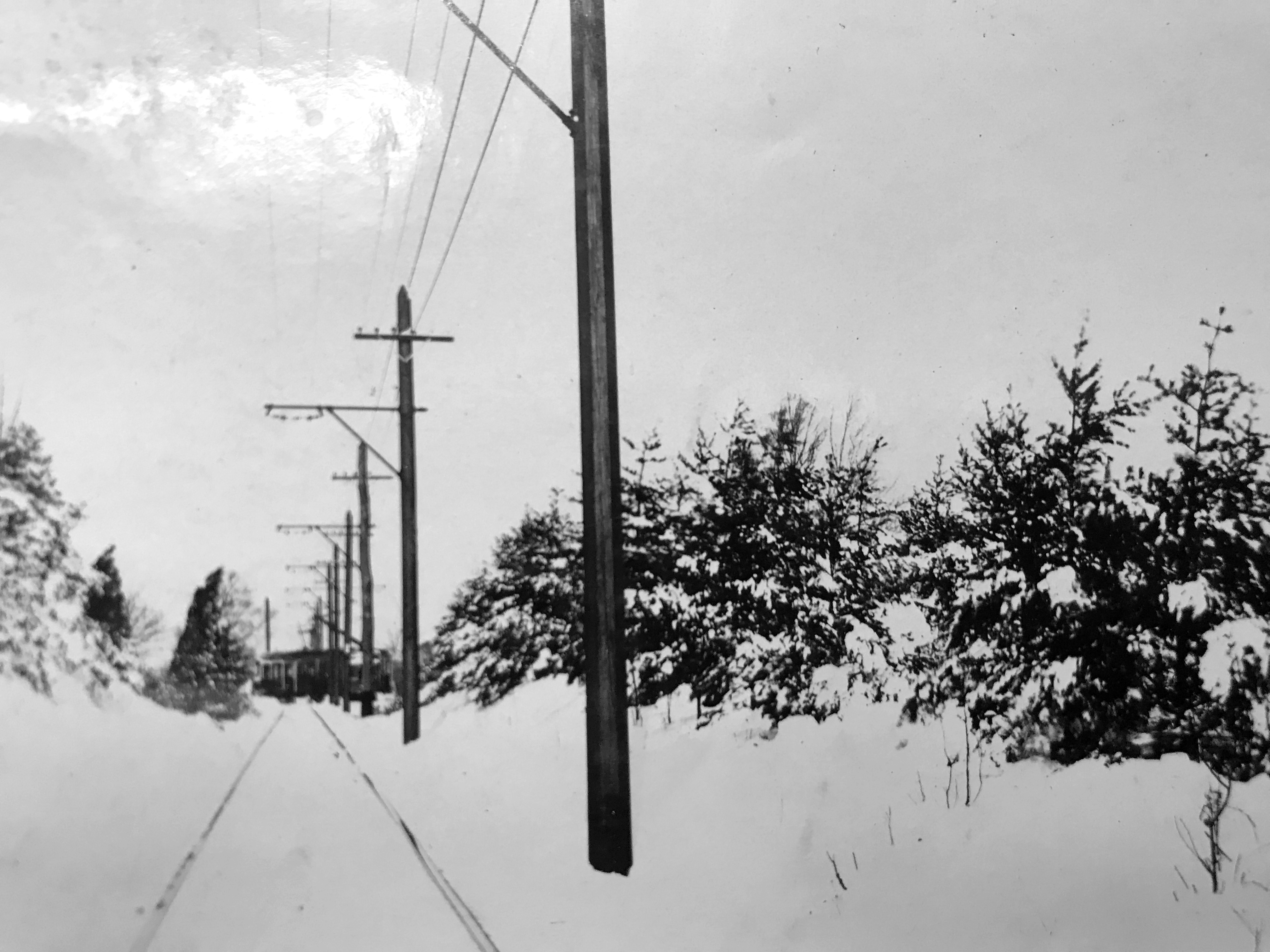 Derailed trolley Montrose Rd & 355