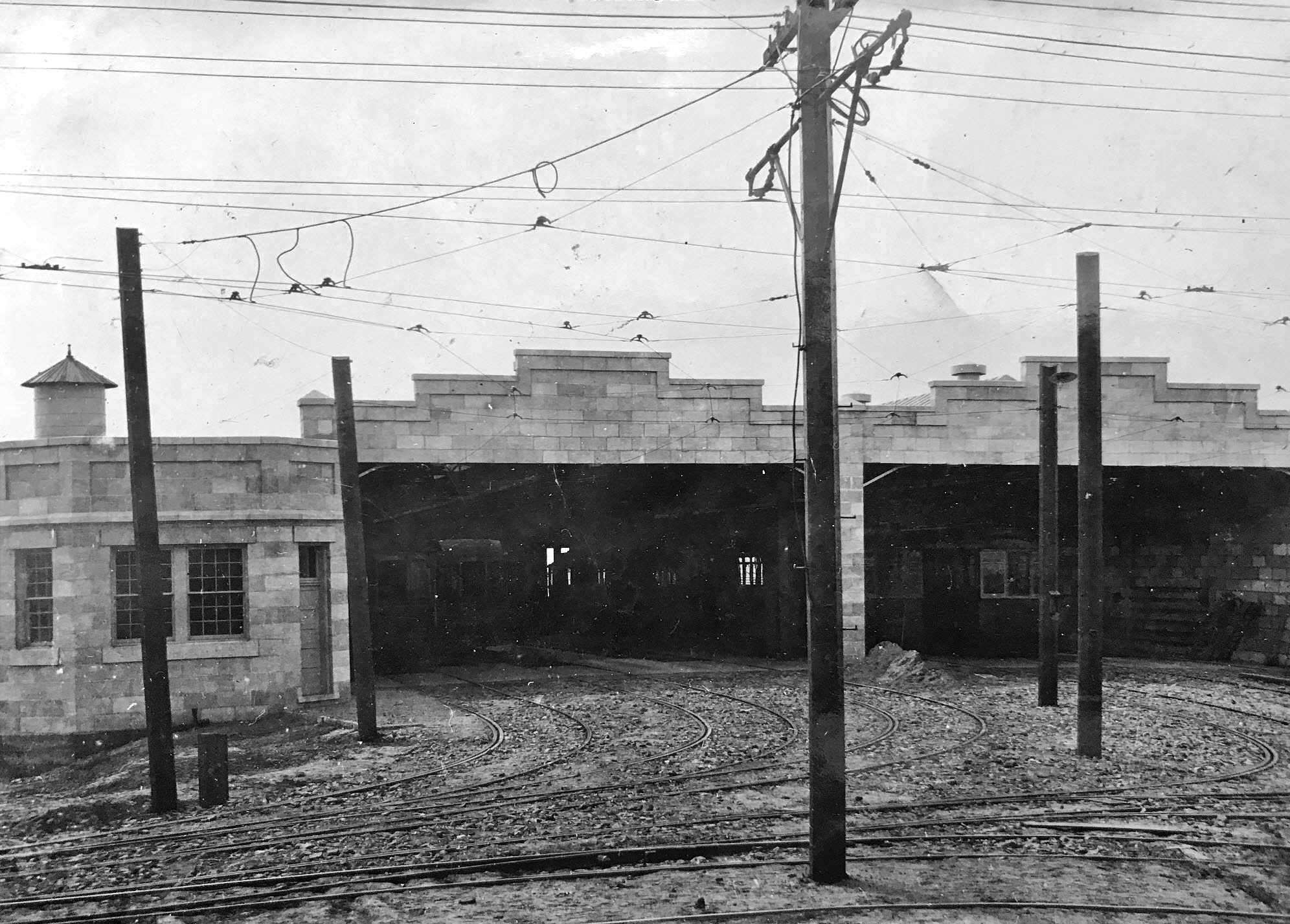 Western Avenue car barn for streetcars