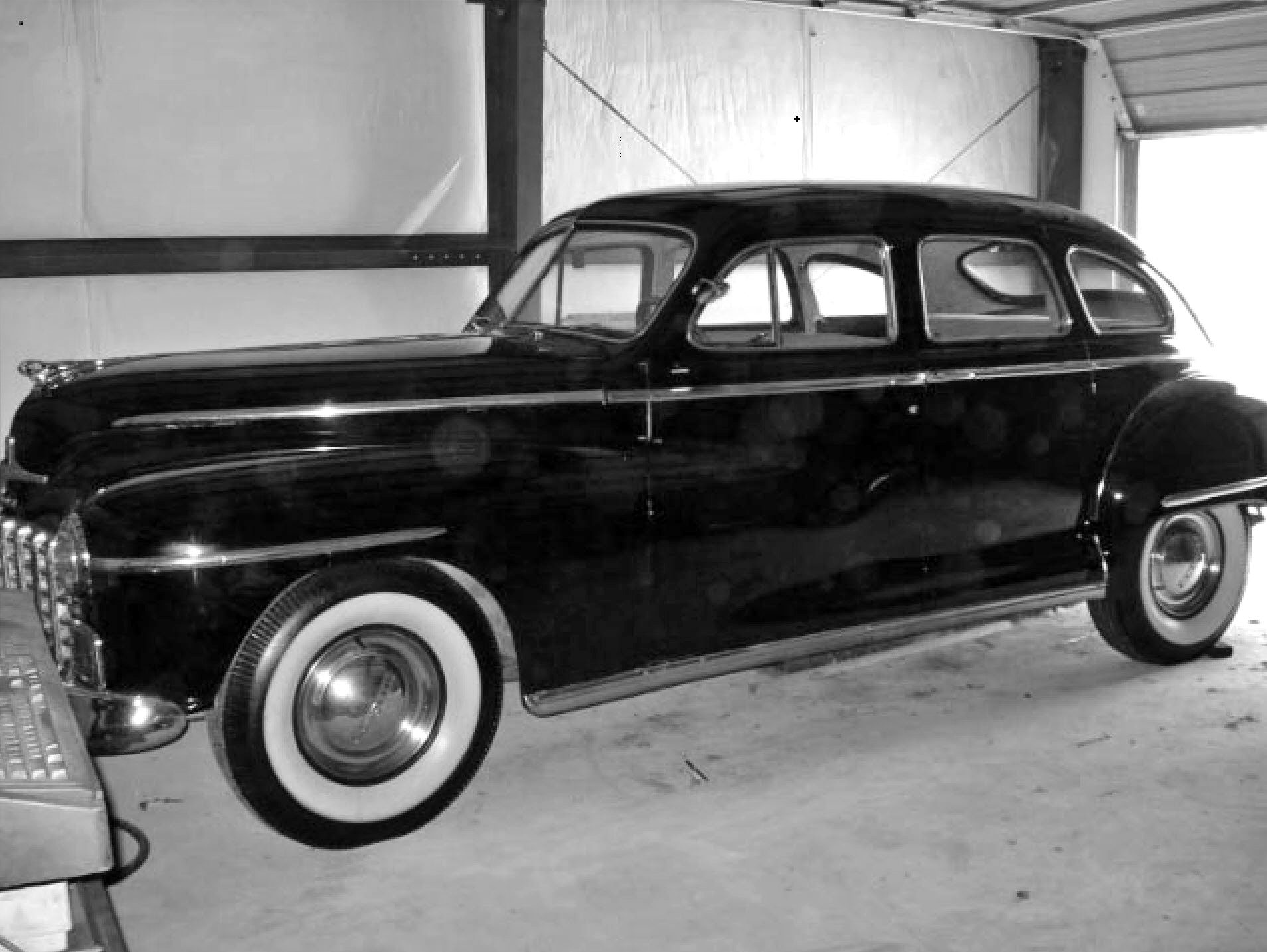 1946 Dodge Deluxe 4-door Sedan Fluid Drive