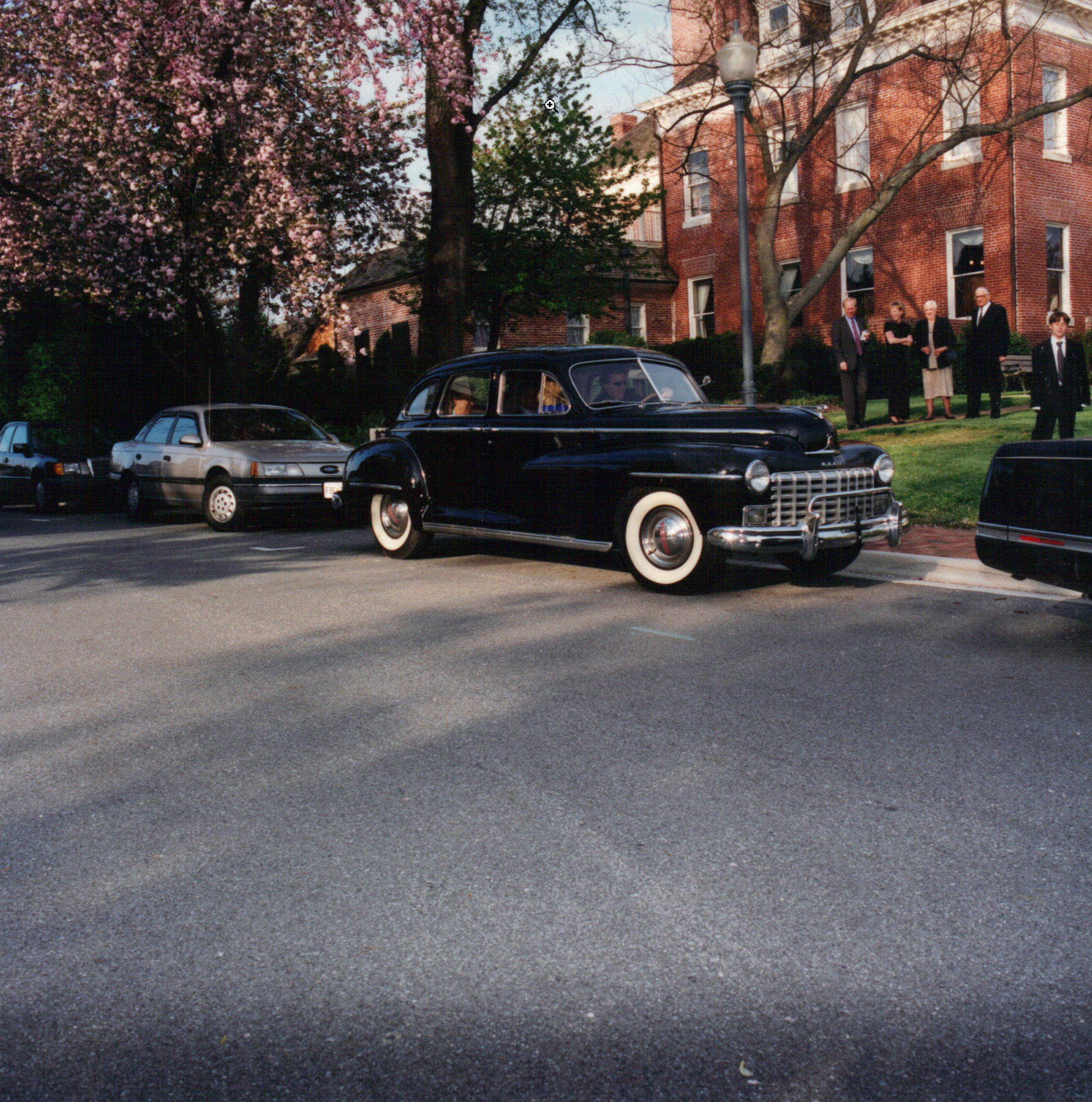 1946 Dodge Deluxe 4-door Sedan Fluid Drive