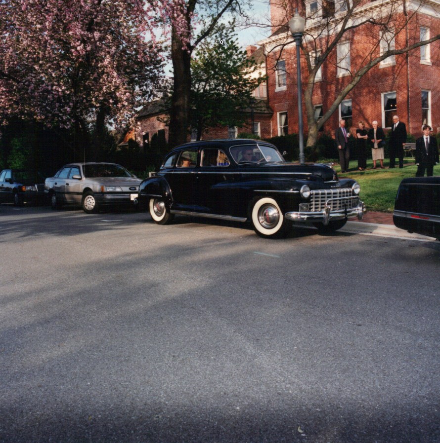 1946 Dodge Deluxe 4-door Sedan Fluid Drive