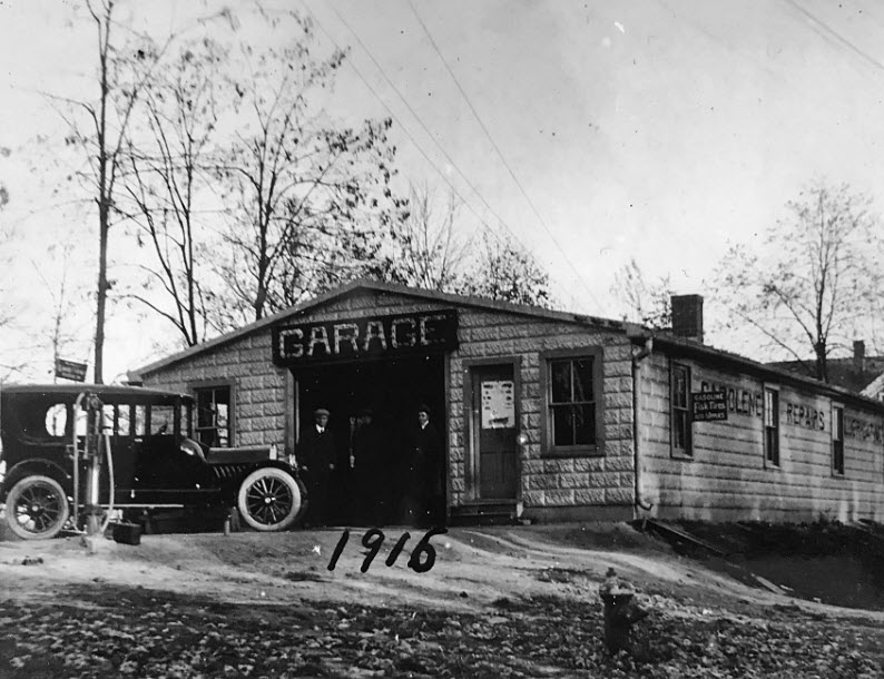 1916 Rockville Garage