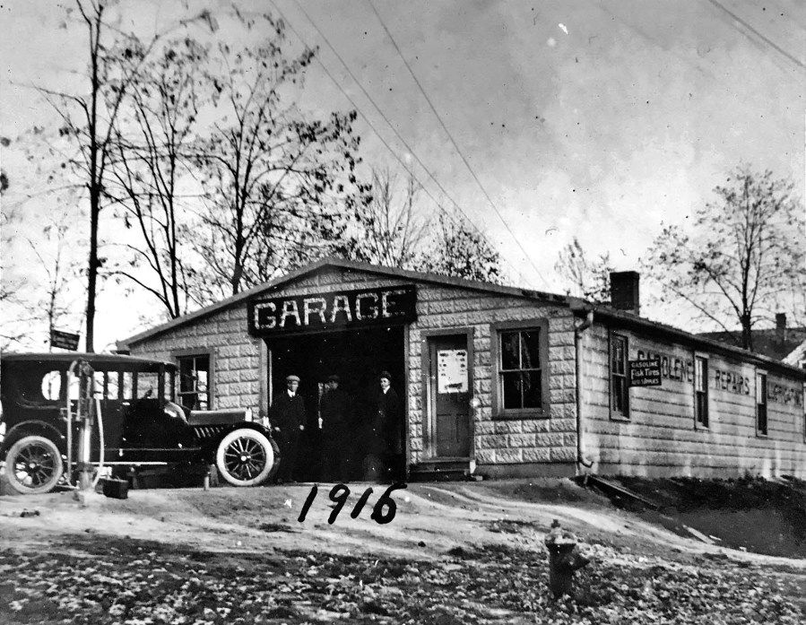 1916 Rockville Garage
